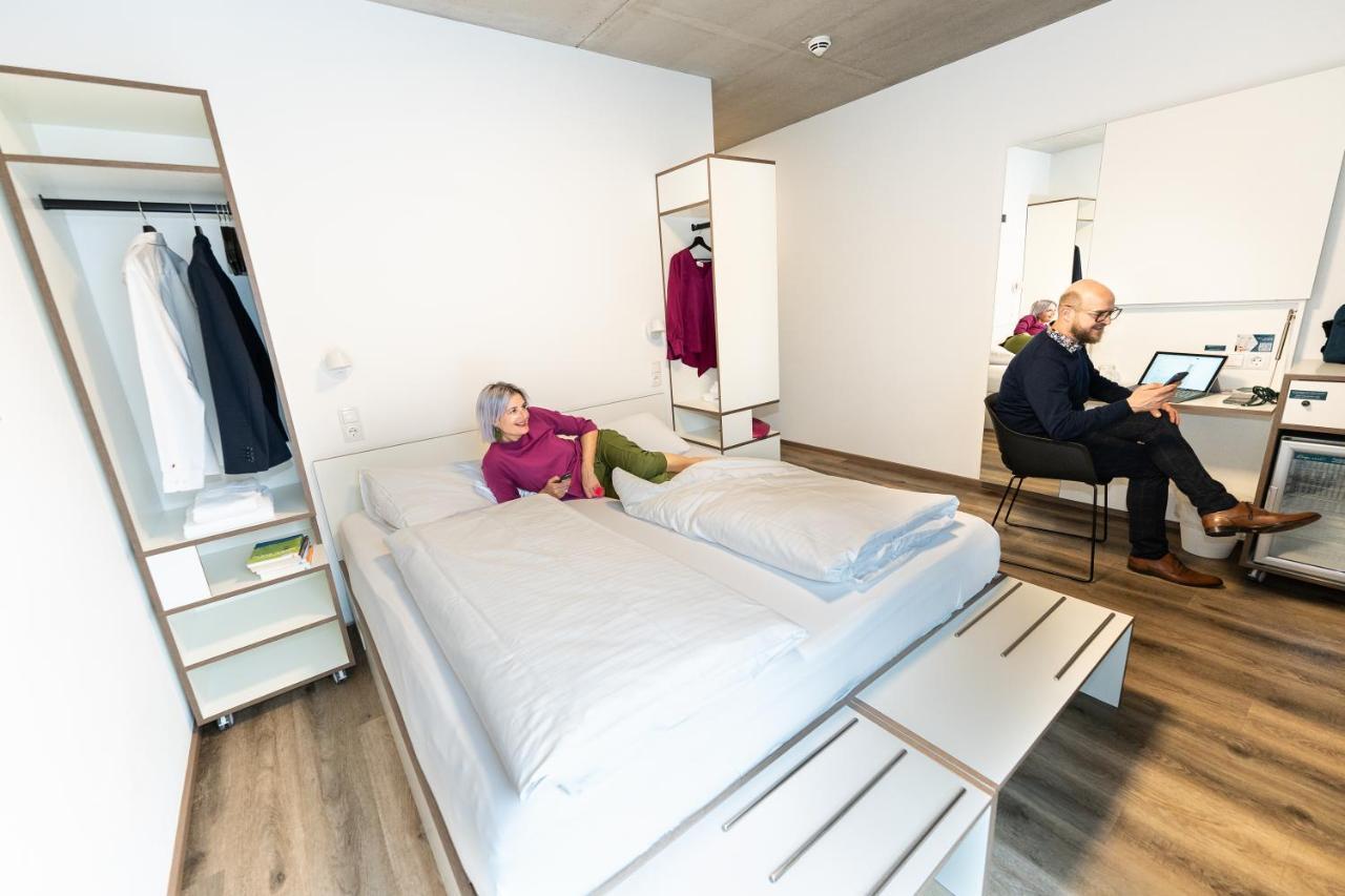 Schlafraum Schluesslberg-dein Smartes Hotel-contactless Check-in Bed & Breakfast *