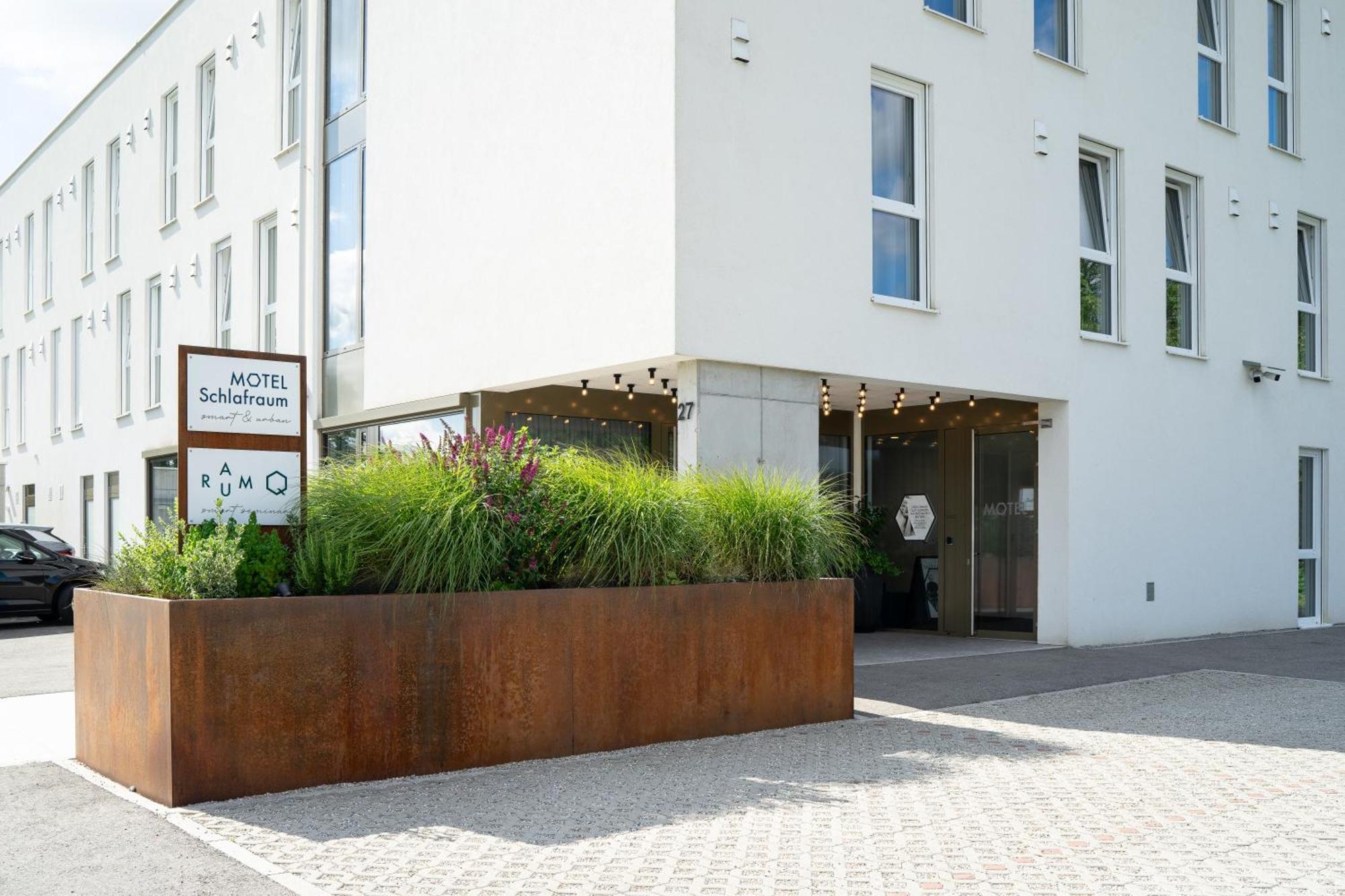Schlafraum Schluesslberg-dein Smartes Hotel-contactless Check-in Bed & Breakfast
